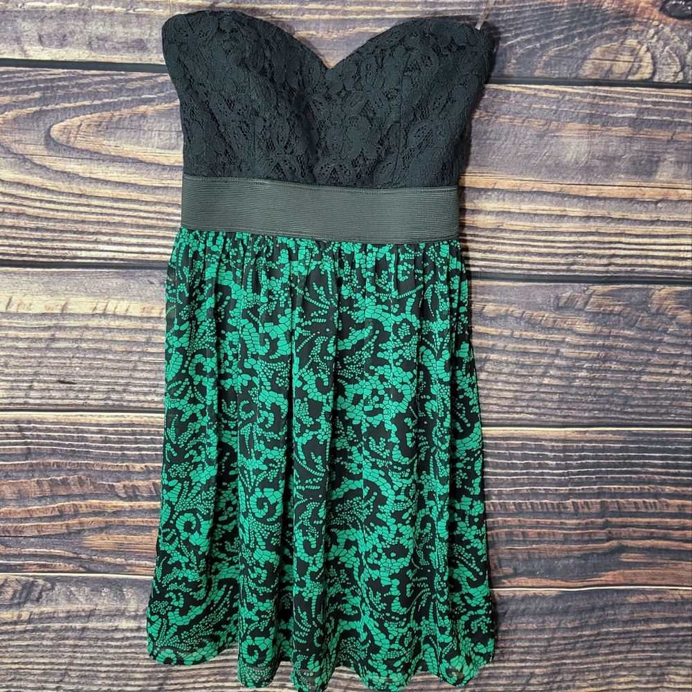 XS Wet Seal Strapless Mini Dress.